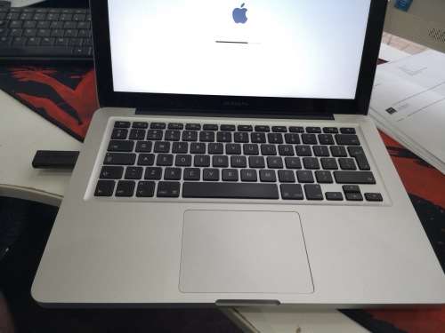 APPLE MACBOOK PRO 9.2*79 CYCLE COUNT!*DVD*4GB RAM*1000GB*DVD
